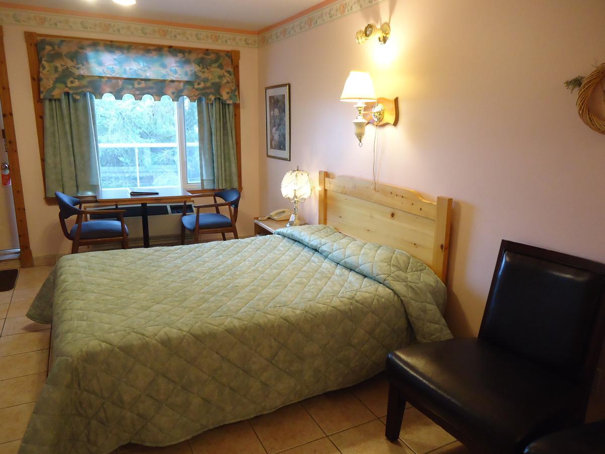 Motel Cote Rivière-du-Loup Esterno foto