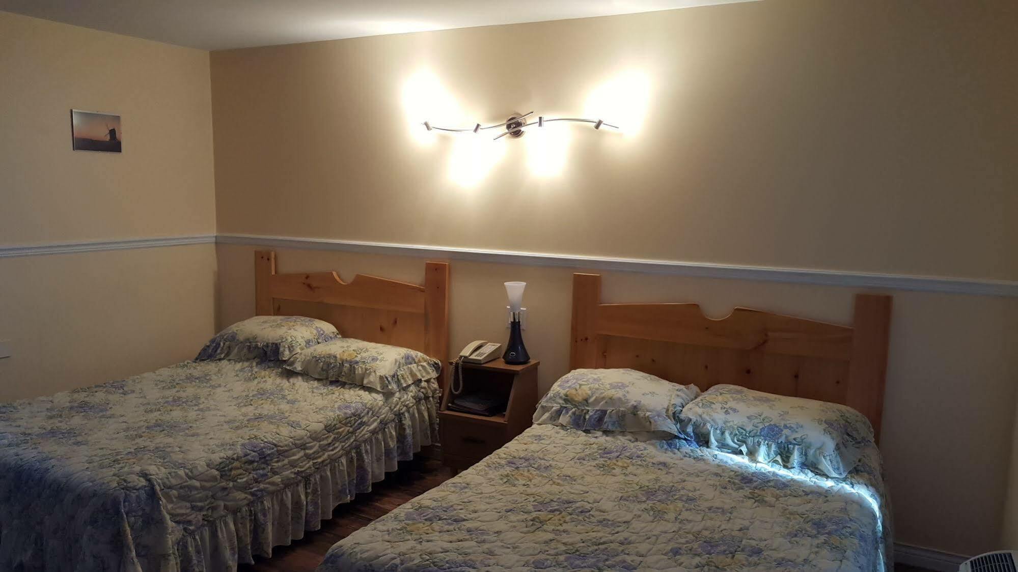 Motel Cote Rivière-du-Loup Esterno foto